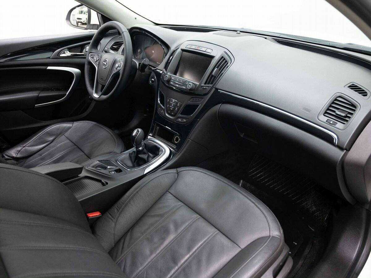 Опель Инсигния б/у, 2013, Механическая. Фото: #13