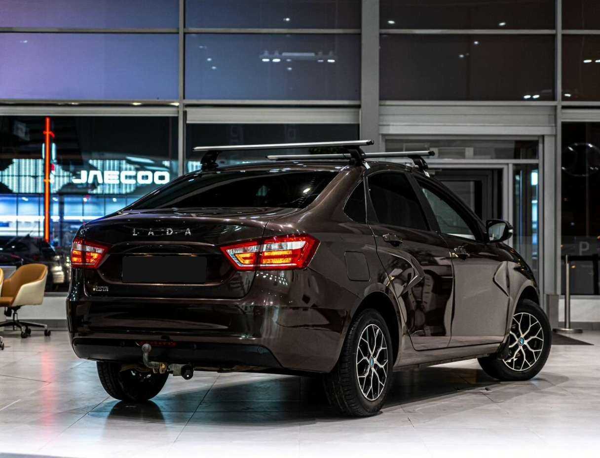 Лада (ВАЗ) Веста б/у, 2021, Механическая. Фото: #2