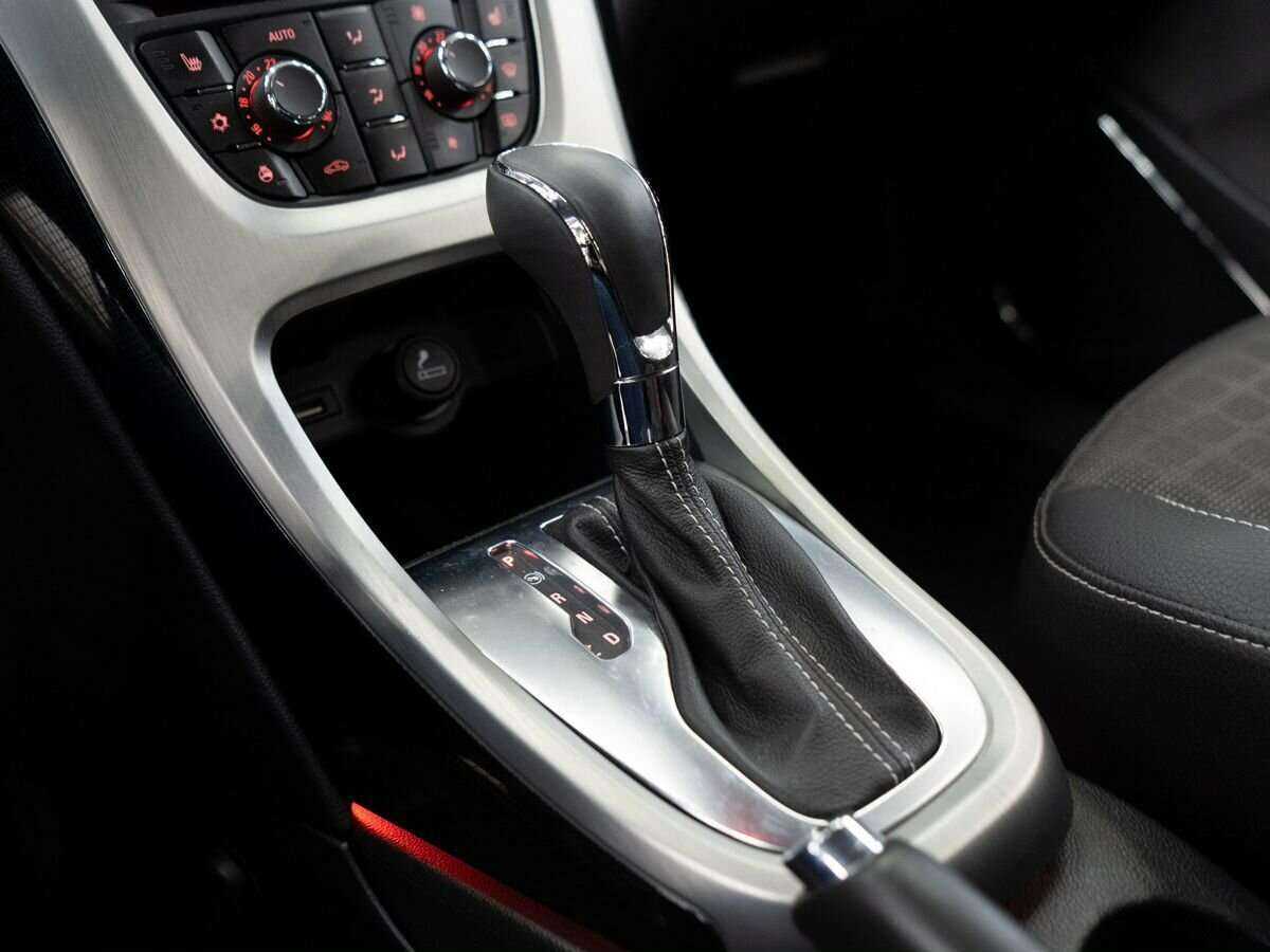 Опель Астра б/у, 2012, Автоматическая. Фото: #11