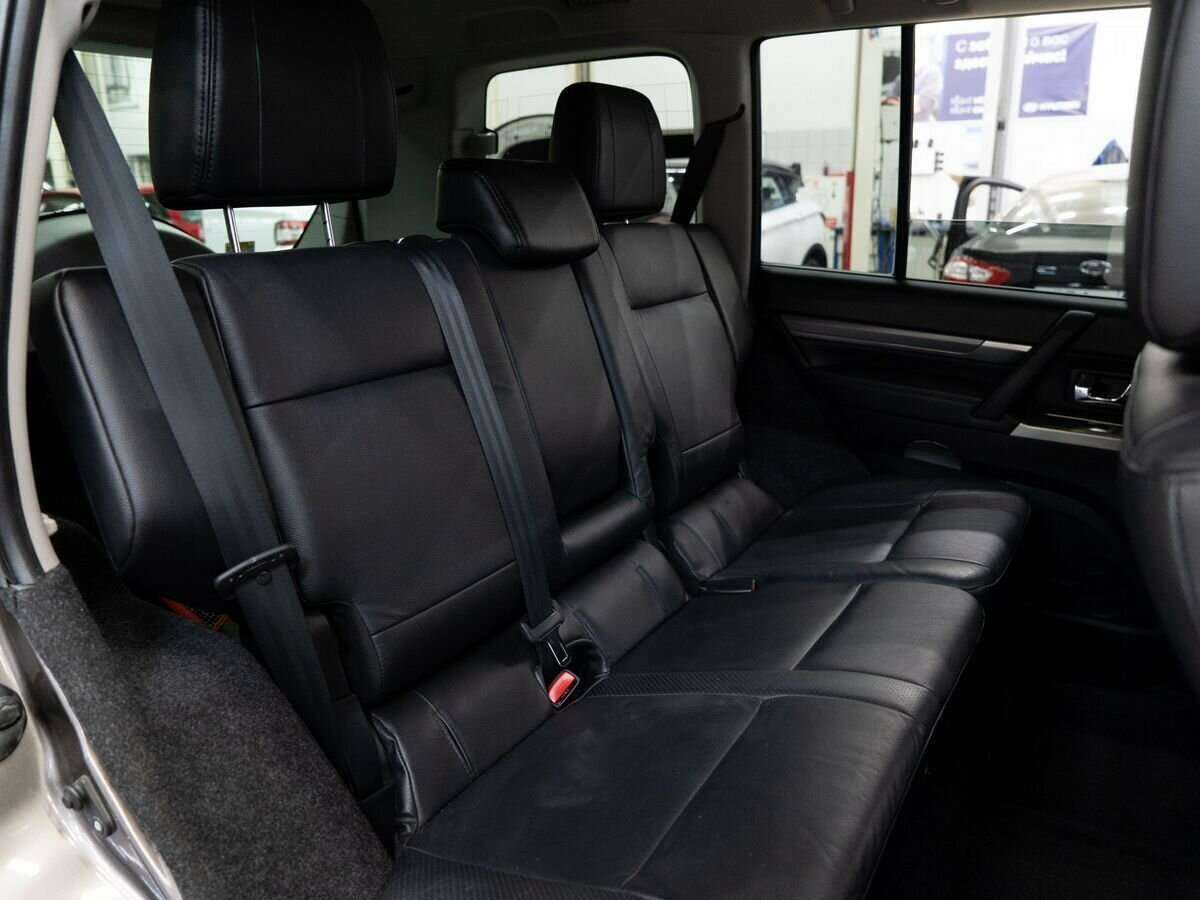 Митсубиши Паджеро б/у, 2012, Автоматическая. Фото: #8