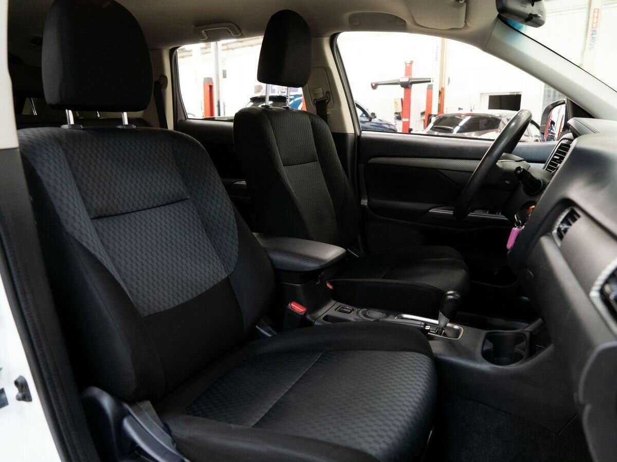 Митсубиши Оутлэндер б/у, 2015, Вариатор. Фото: #11