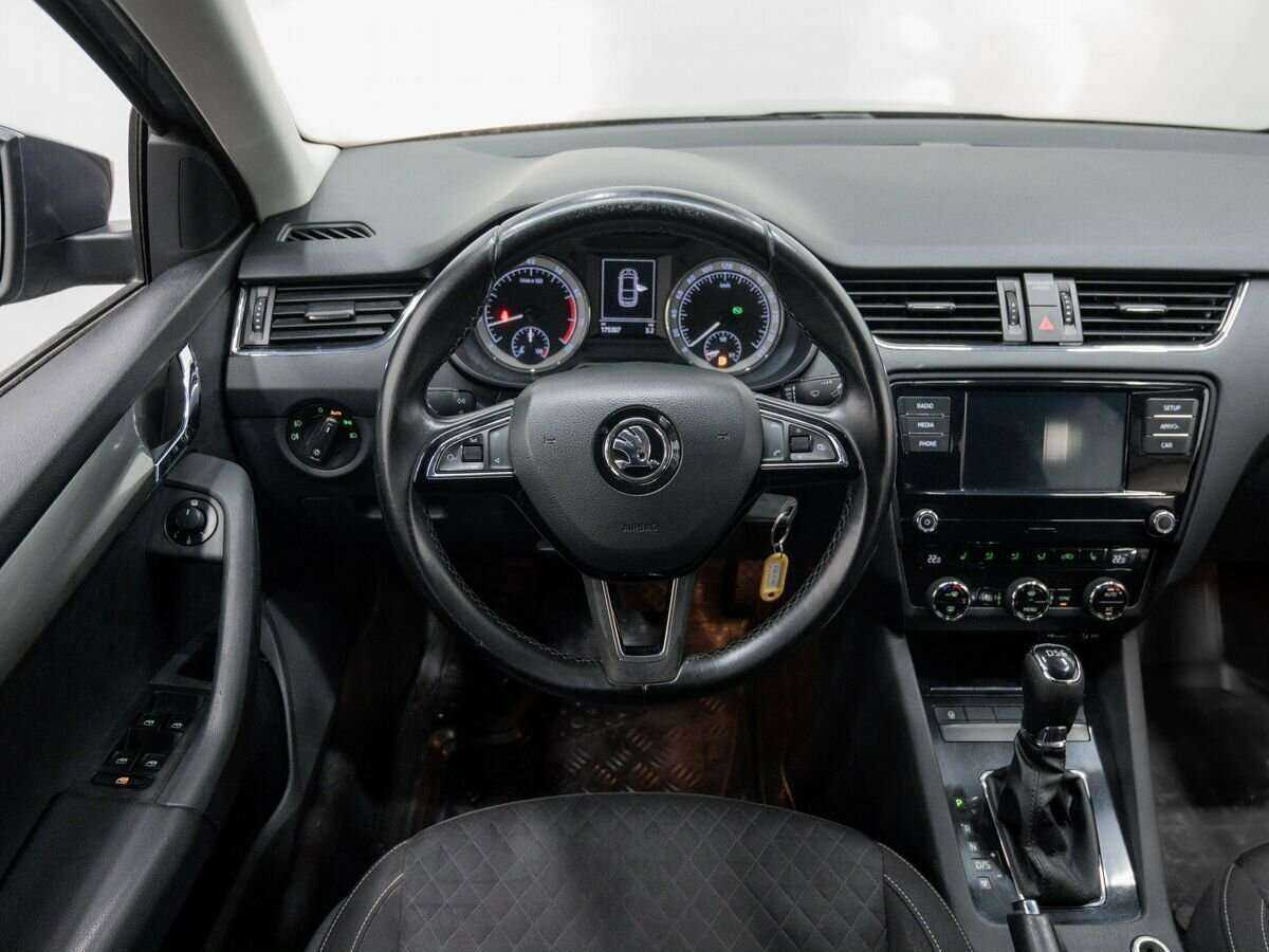 Шкода Октавия б/у, 2017, Роботизированная. Фото: #7