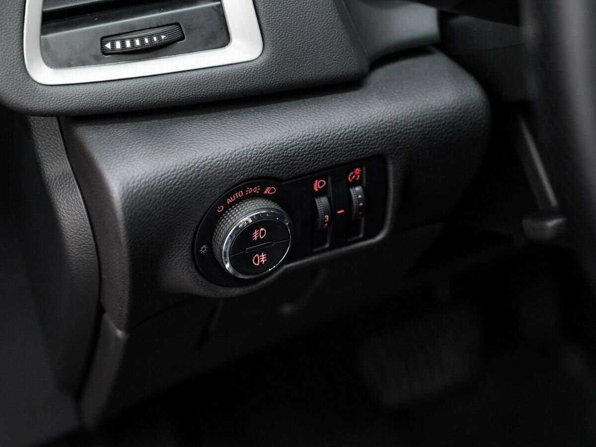 Опель Астра б/у, 2012, Автоматическая. Фото: #9