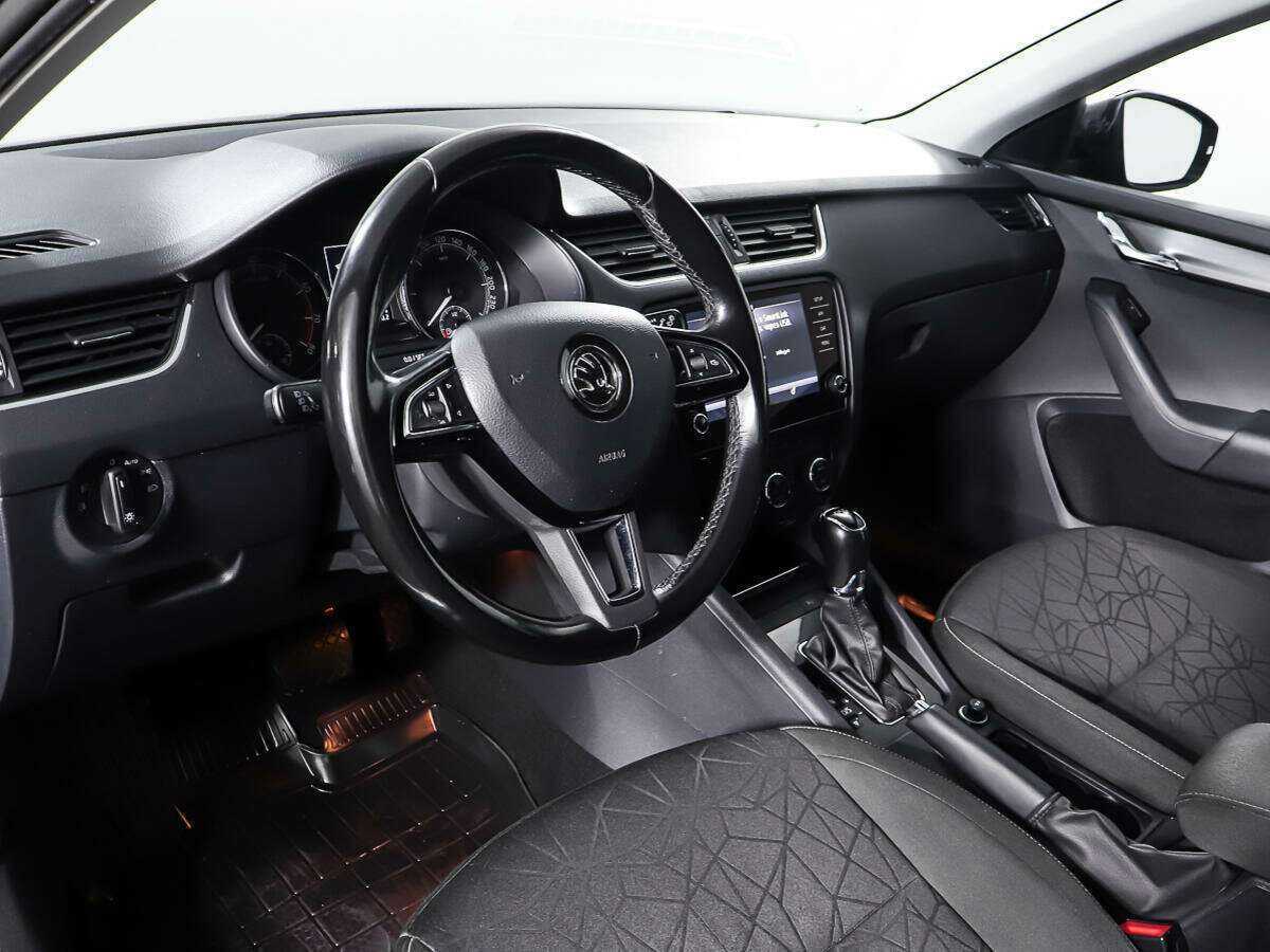 Шкода Октавия б/у, 2018, Роботизированная. Фото: #13