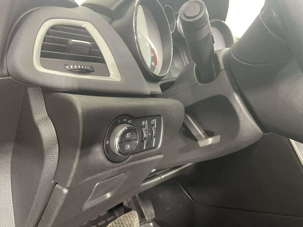 Опель Астра б/у, 2013, Автоматическая. Фото: #8