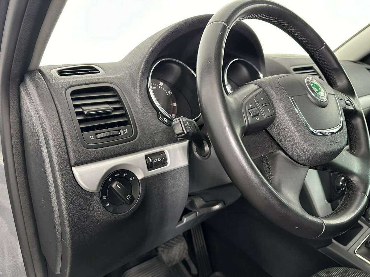 Шкода Йети б/у, 2012, Роботизированная. Фото: #8