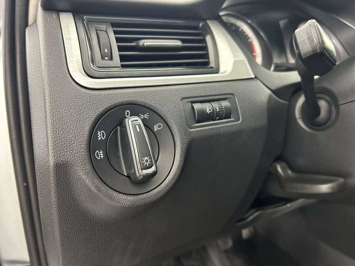 Шкода Рапид б/у, 2016, Механическая. Фото: #8