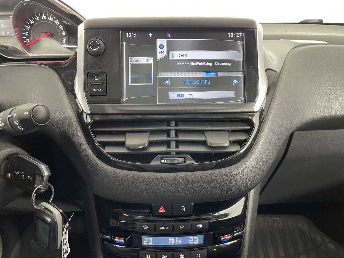 Пежо 208 б/у, 2014, Автоматическая. Фото: #11