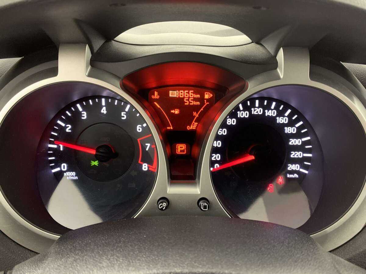 Ниссан Жук б/у, 2014, Вариатор. Фото: #8