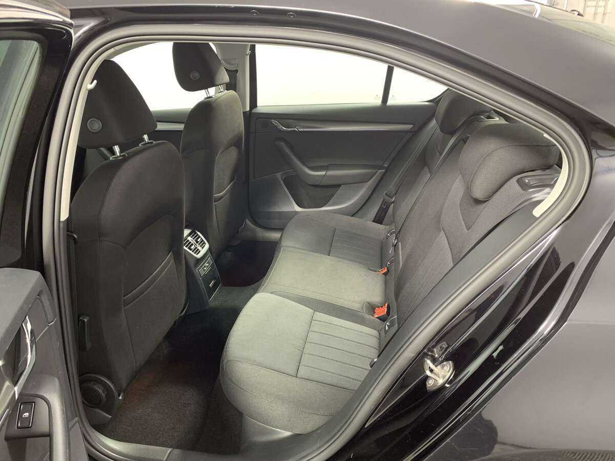 Шкода Октавия б/у, 2018, Роботизированная. Фото: #7