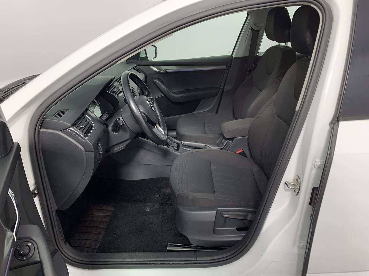 Шкода Октавия б/у, 2018, Роботизированная. Фото: #15