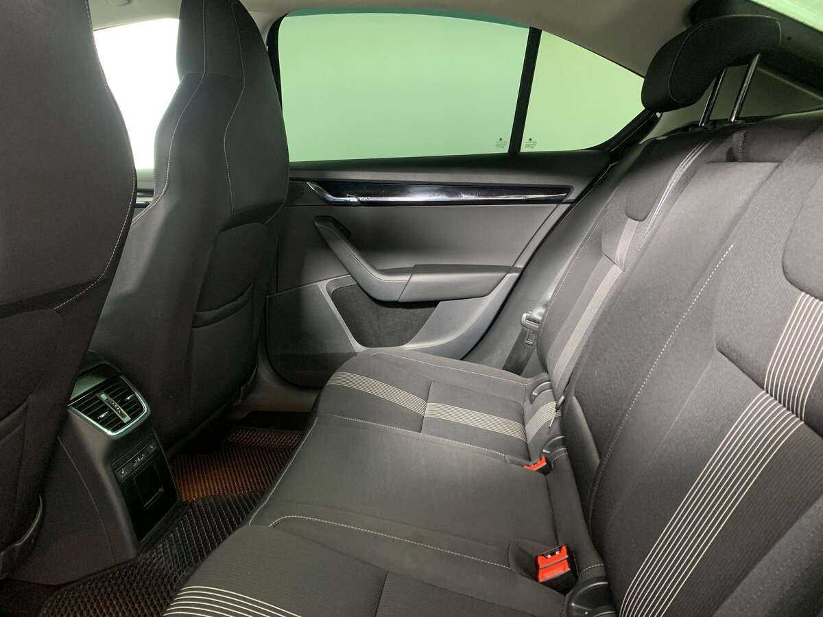 Шкода Октавия б/у, 2018, Роботизированная. Фото: #15