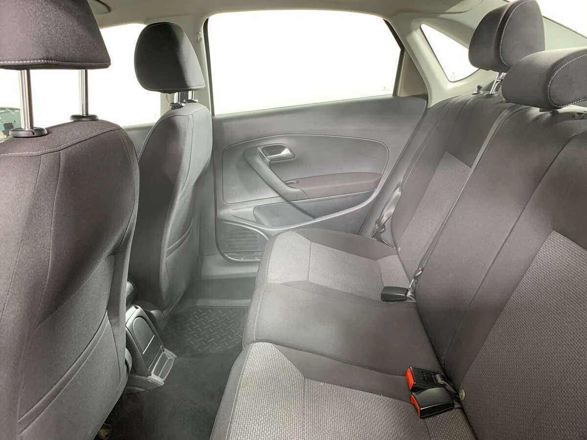 Фольксваген Поло б/у, 2015, Автоматическая. Фото: #15