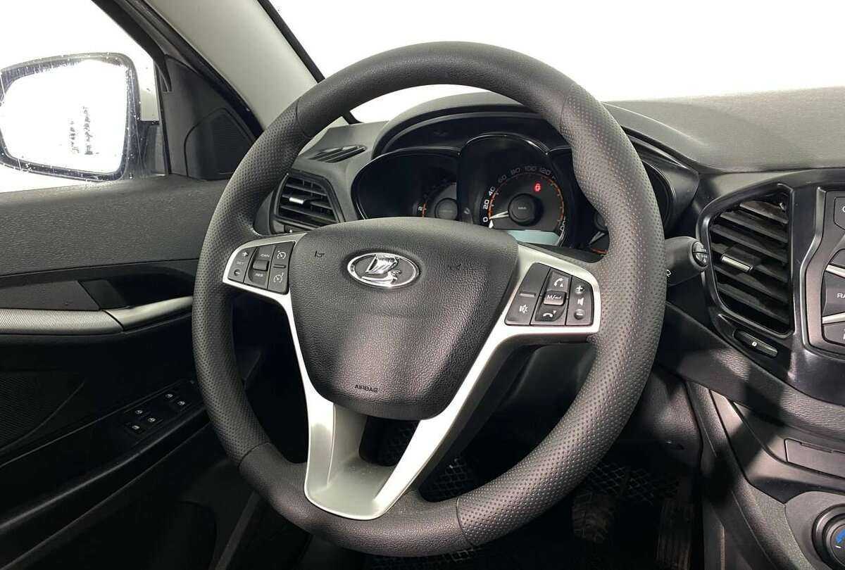 Лада (ВАЗ) Веста б/у, 2019, Механическая. Фото: #8