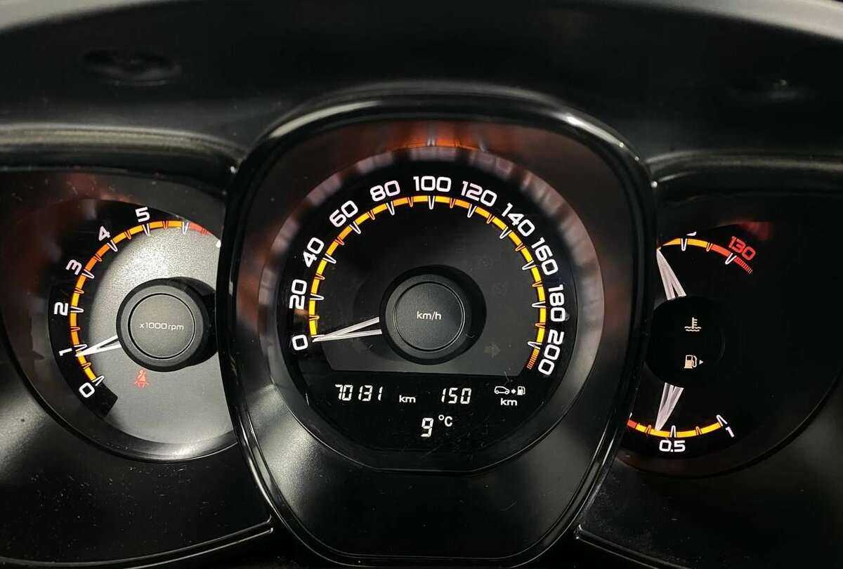 Лада (ВАЗ) Веста б/у, 2019, Механическая. Фото: #9