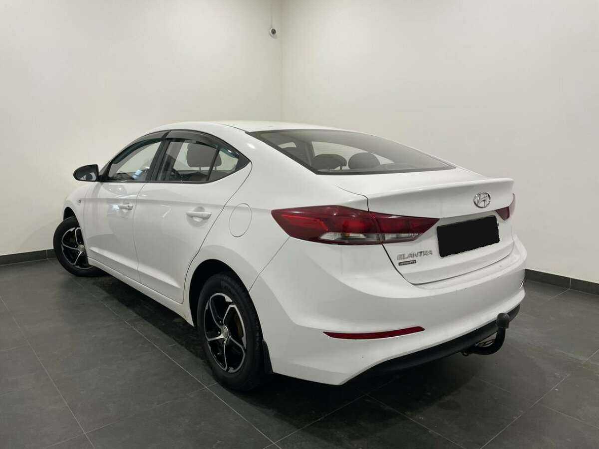 Хендай Елантра б/у, 2016, Механическая. Фото: #2