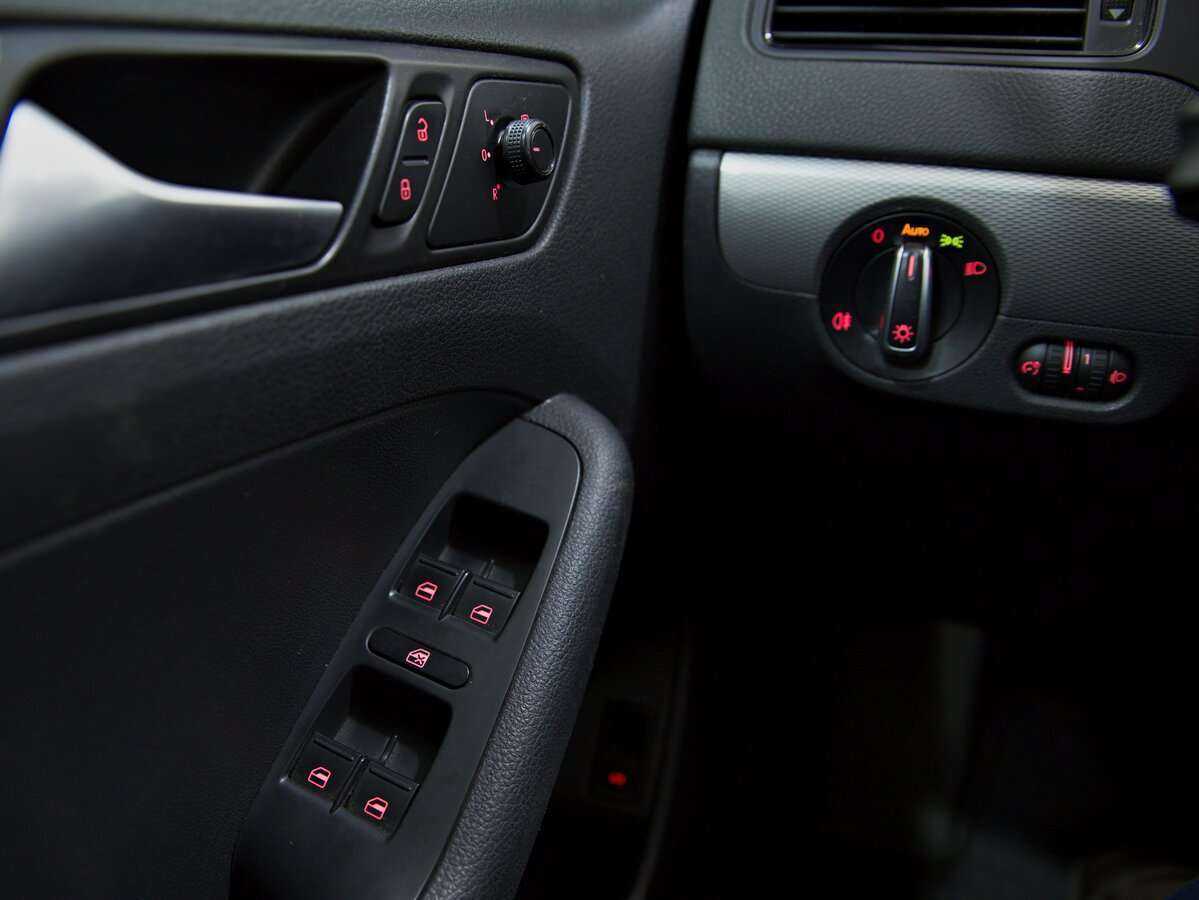 Фольксваген Джетта б/у, 2015, Роботизированная. Фото: #6