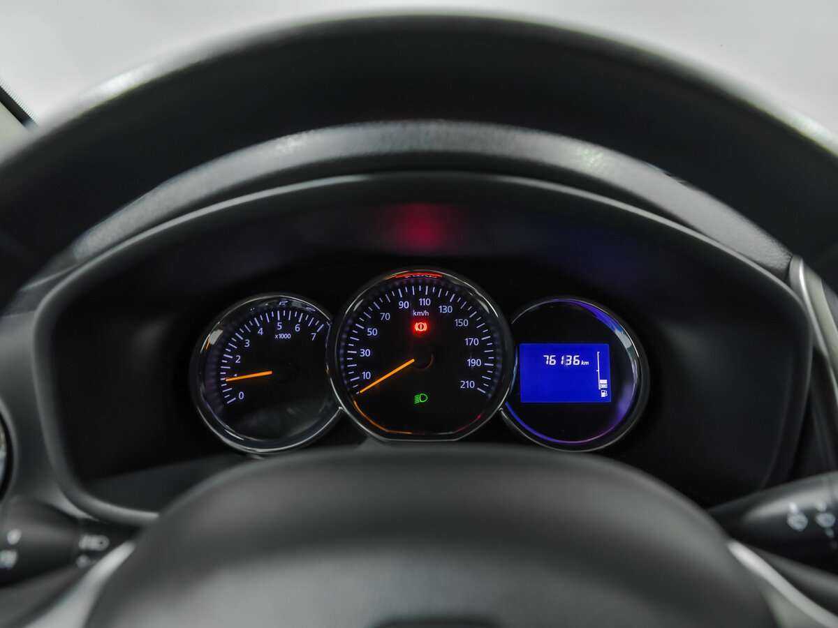 Рено Логан б/у, 2018, Механическая. Фото: #6