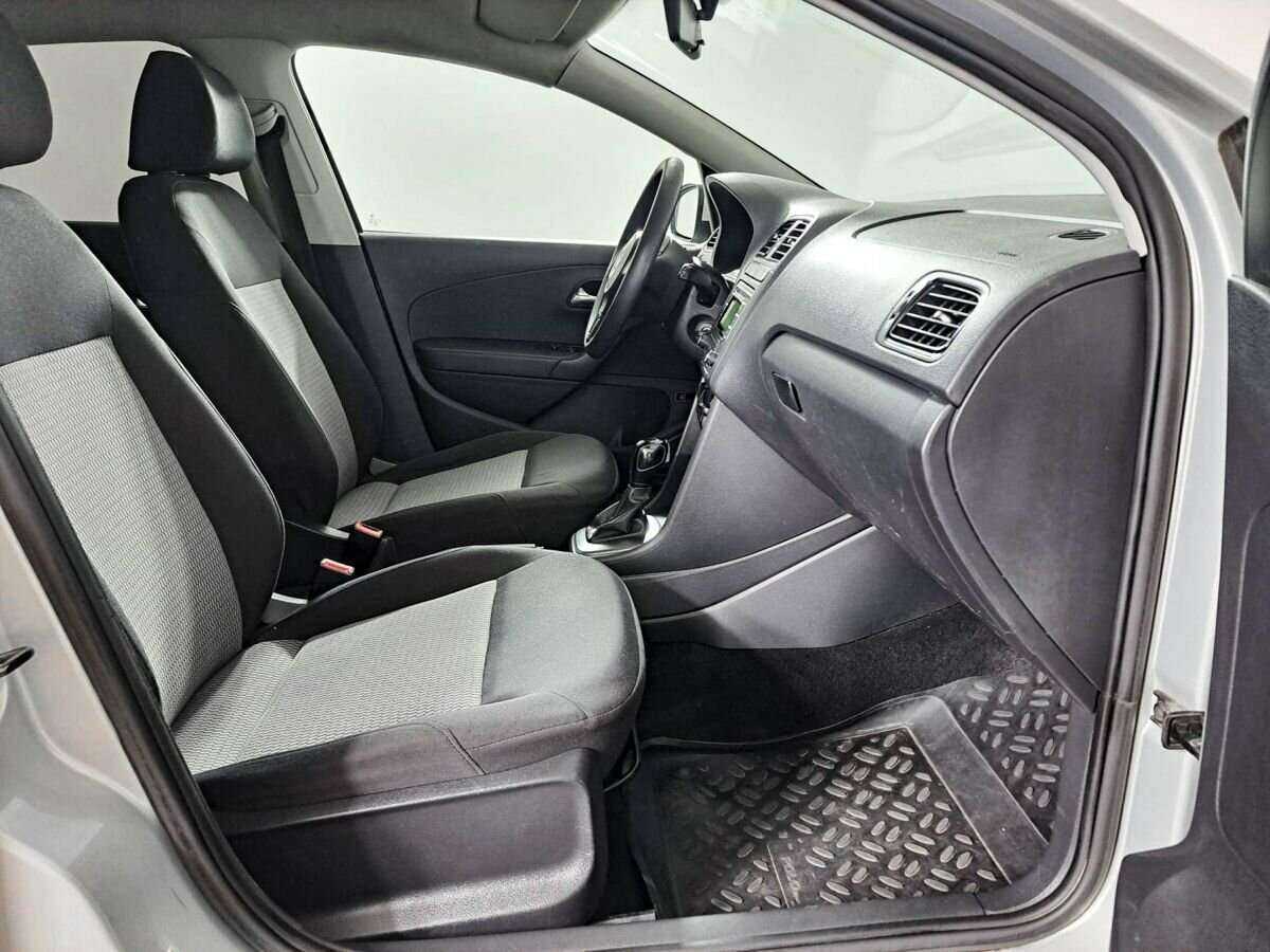 Фольксваген Поло б/у, 2012, Механическая. Фото: #8