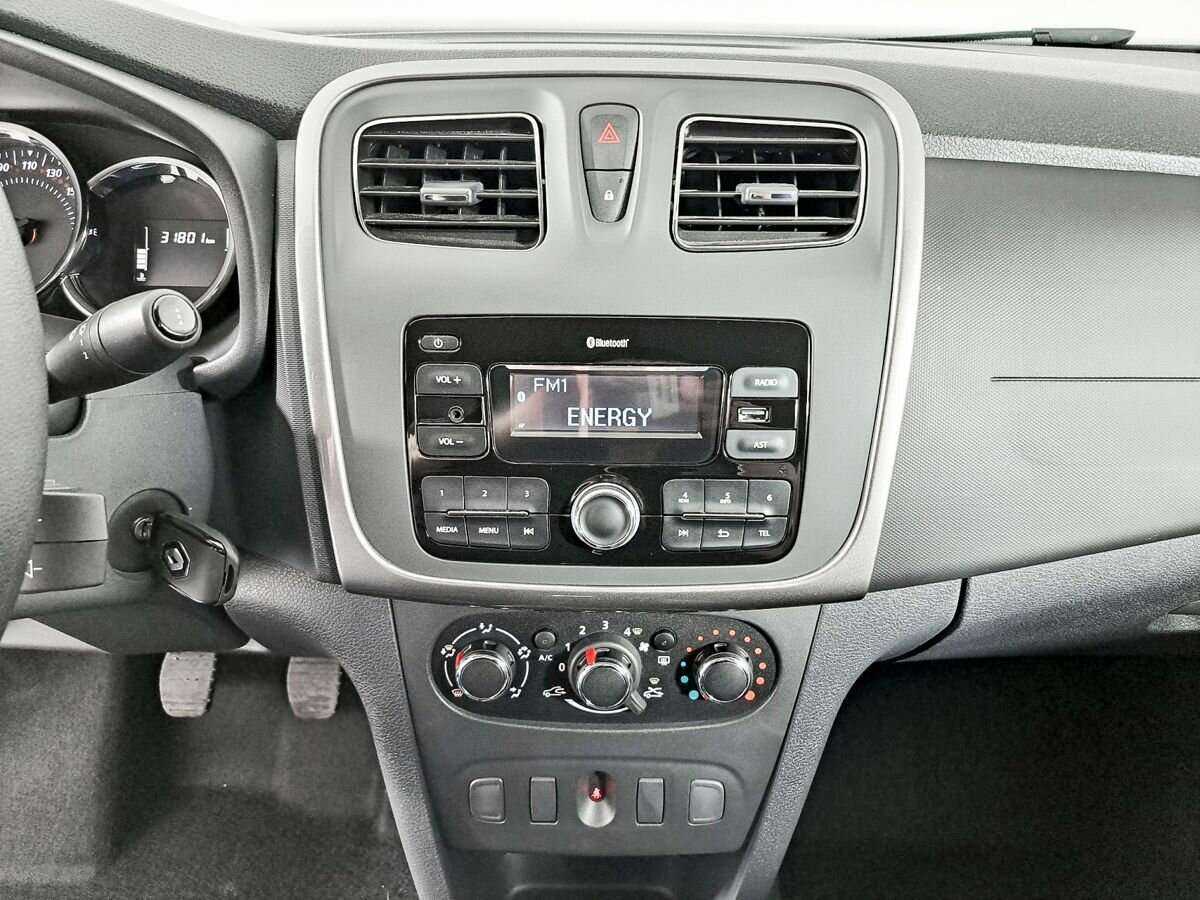 Рено Логан б/у, 2021, Механическая. Фото: #12