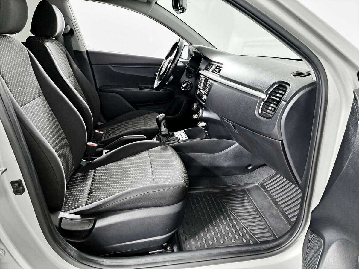 Киа Рио б/у, 2019, Механическая. Фото: #8