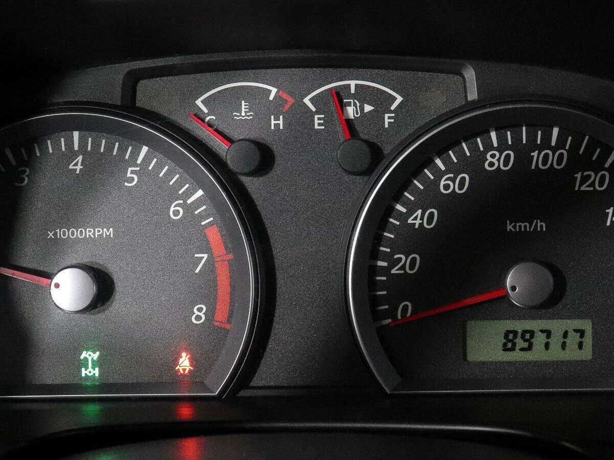 Сузуки Джимни б/у, 2013, Механическая. Фото: #8