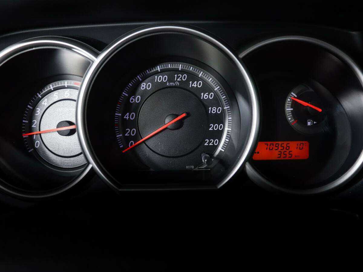 Ниссан Тиида б/у, 2012, Автоматическая. Фото: #10