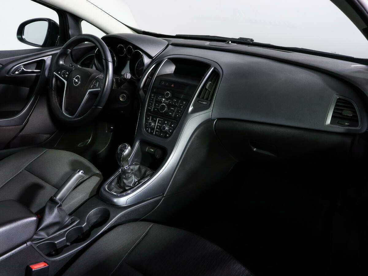 Опель Астра б/у, 2014, Механическая. Фото: #8