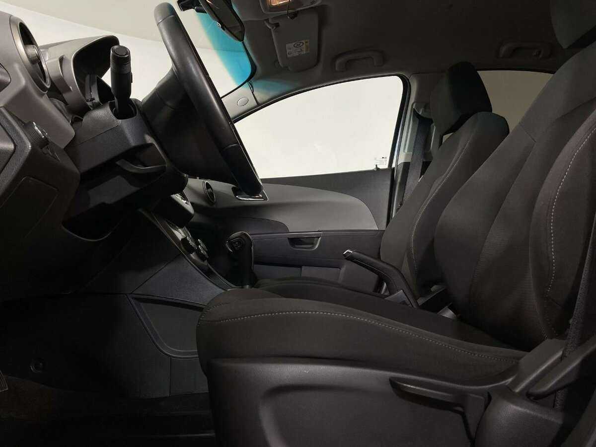 Шевроле Авео б/у, 2015, Автоматическая. Фото: #7