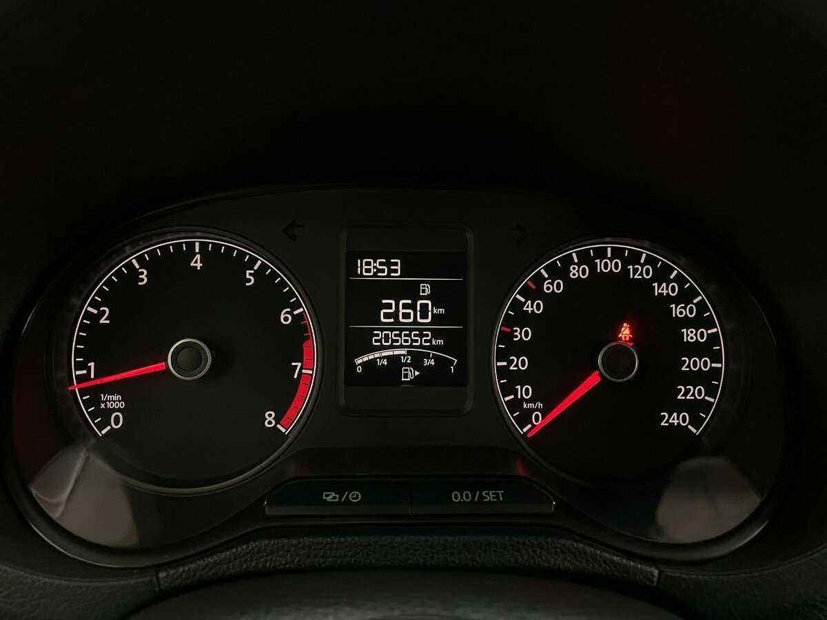 Фольксваген Поло б/у, 2015, Механическая. Фото: #9