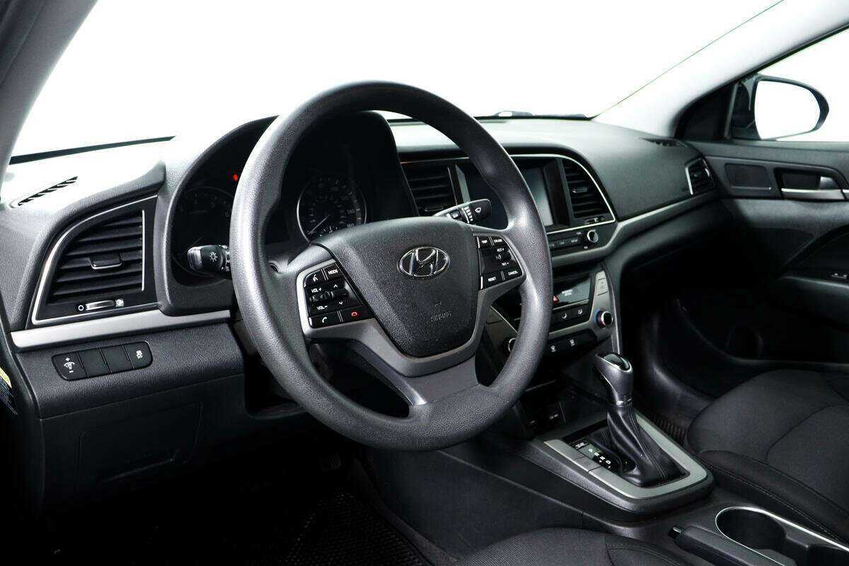 Хендай Елантра б/у, 2018, Автоматическая. Фото: #12