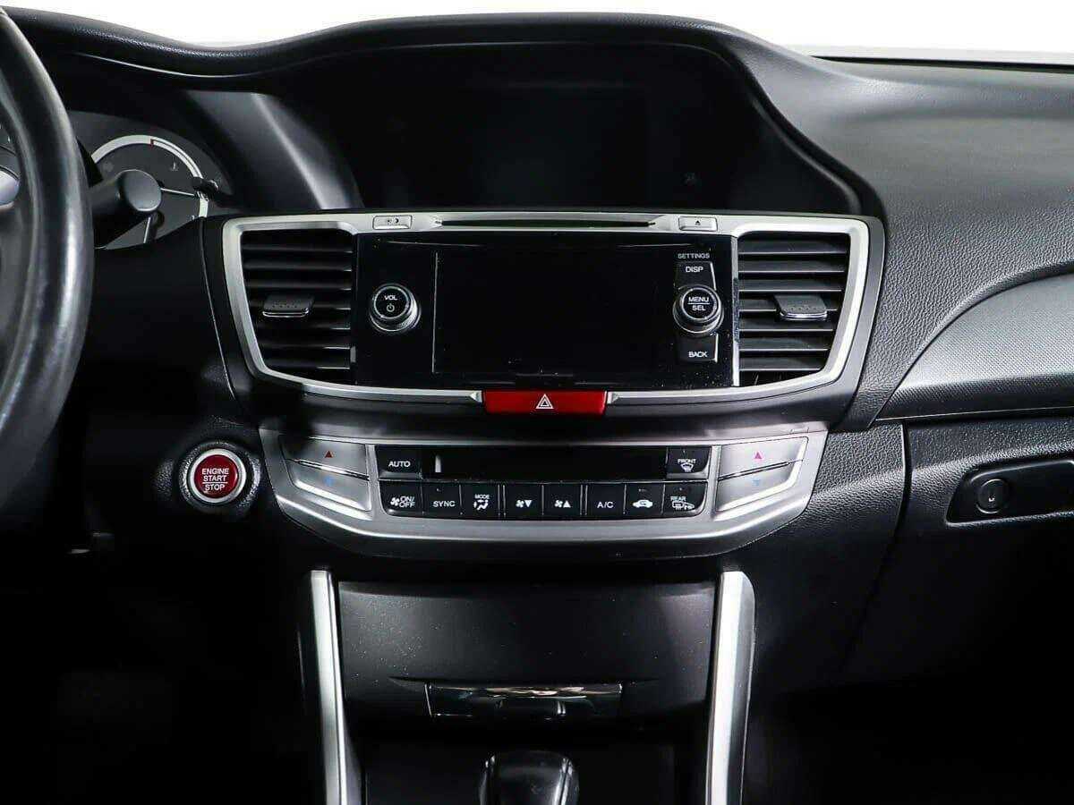 Хонда Аккорд б/у, 2013, Автоматическая. Фото: #12