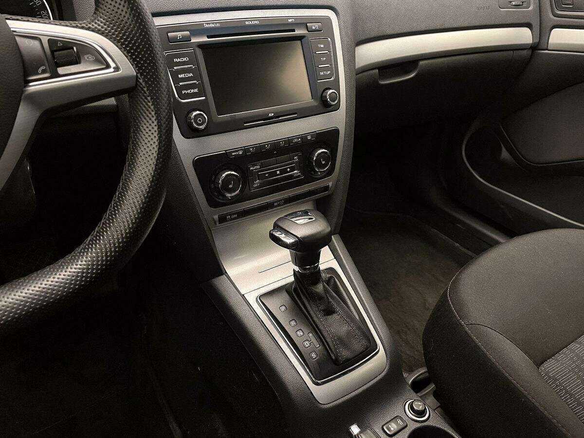 Шкода Октавия б/у, 2012, Автоматическая. Фото: #14