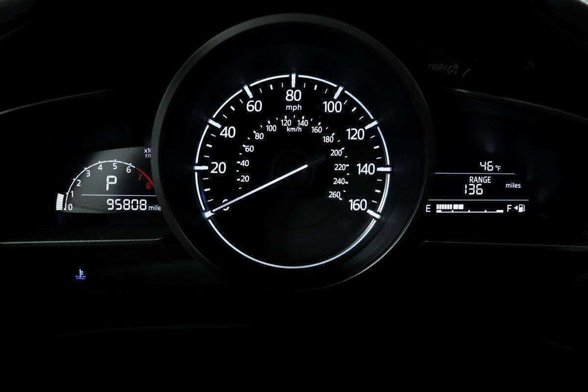 Мазда 3 б/у, 2016, Автоматическая. Фото: #9