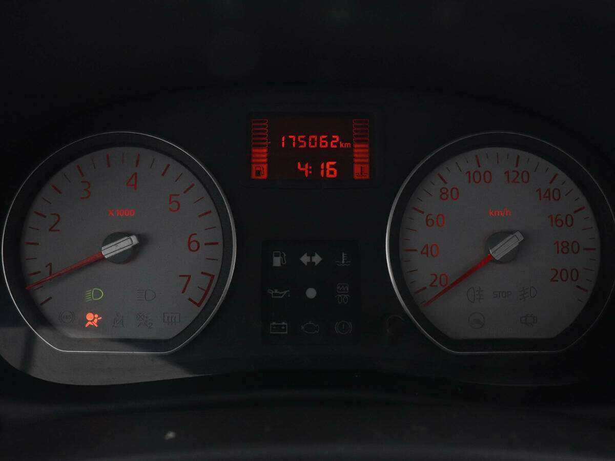 Рено Логан б/у, 2012, Механическая. Фото: #10