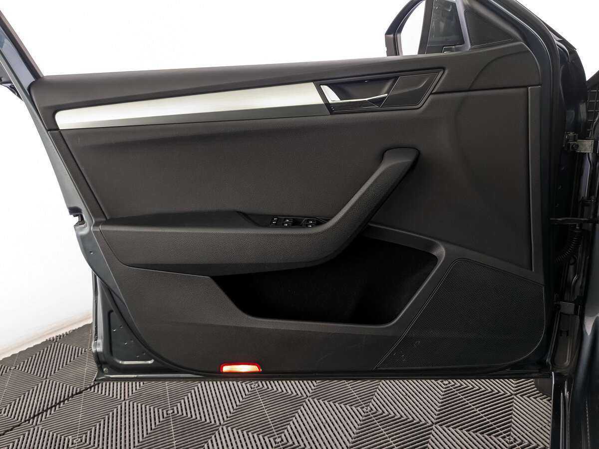 Шкода Суперб б/у, 2019, Роботизированная. Фото: #14