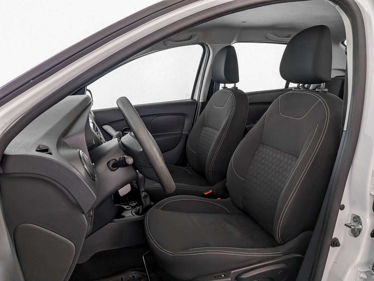 Рено Логан б/у, 2017, Автоматическая. Фото: #15