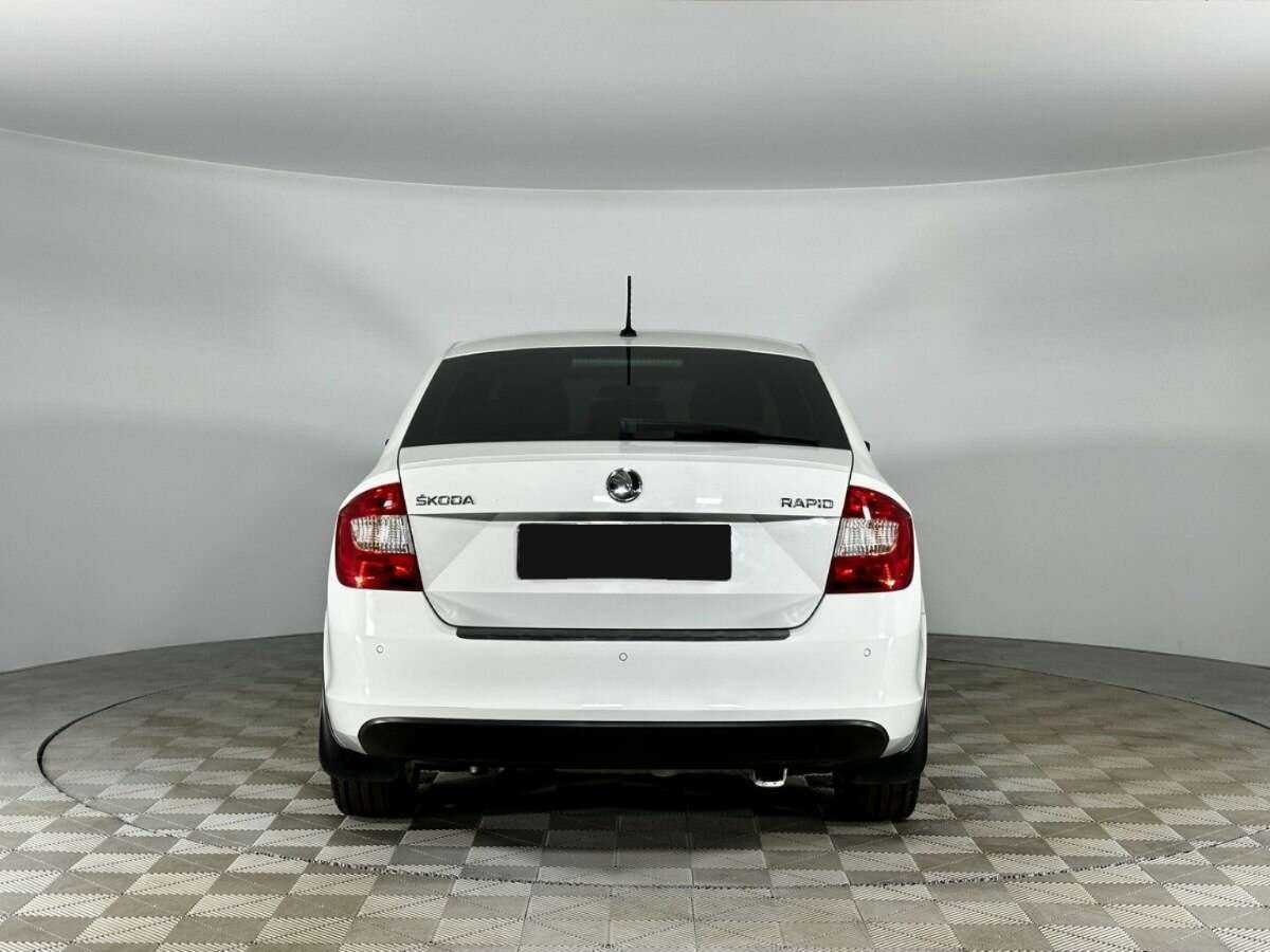 Шкода Рапид б/у, 2016, Роботизированная. Фото: #3