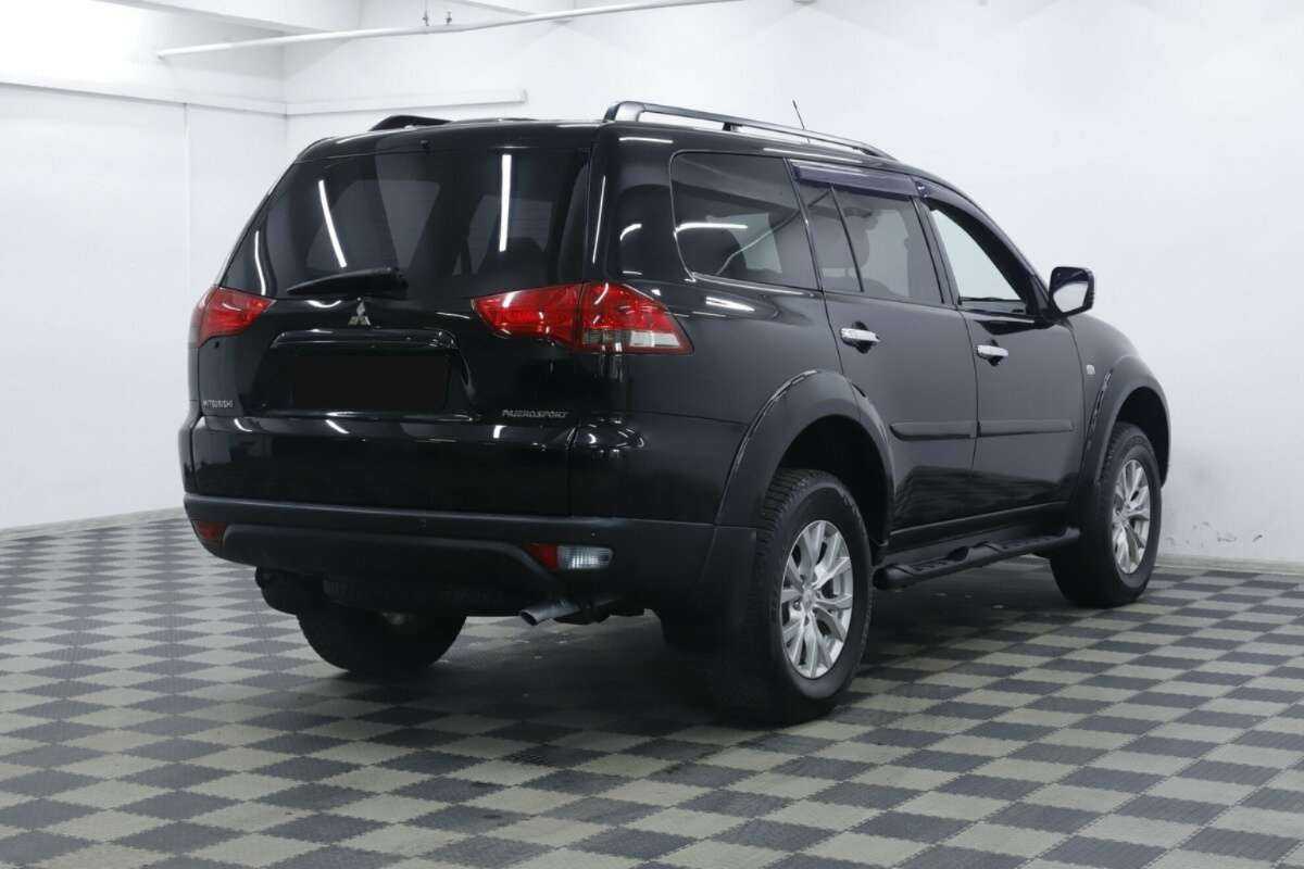 Митсубиши Паджеро Спорт б/у, 2015, Автоматическая. Фото: #2
