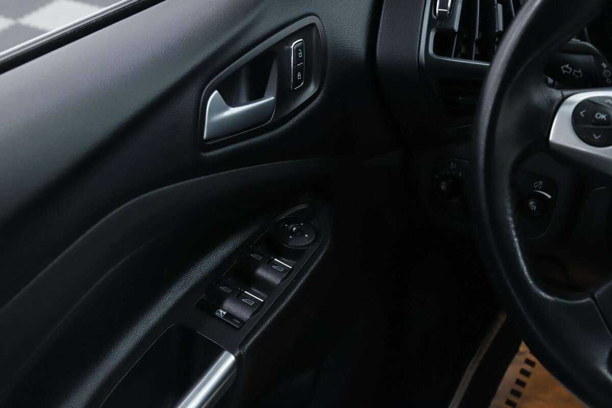 Форд Куга б/у, 2016, Автоматическая. Фото: #9