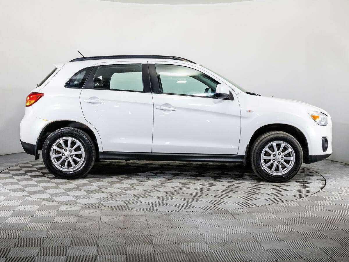 Митсубиши АС-Икс б/у, 2014, Механическая. Фото: #3