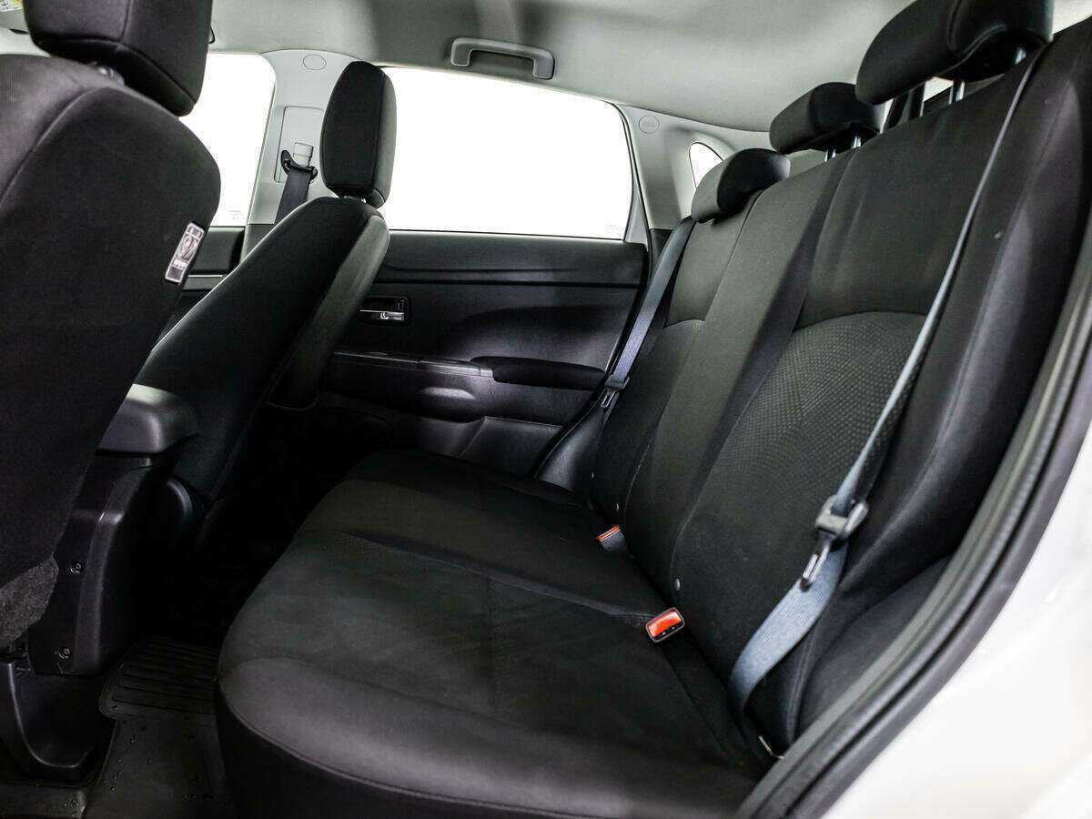 Митсубиши АС-Икс б/у, 2014, Механическая. Фото: #8