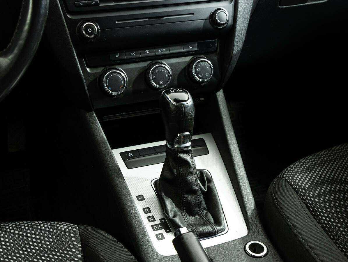 Шкода Октавия б/у, 2014, Роботизированная. Фото: #13