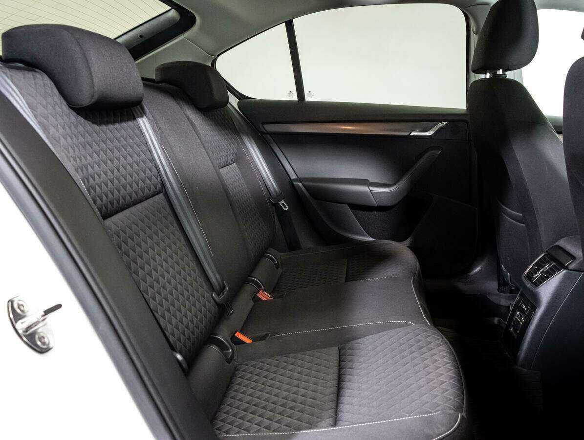 Шкода Октавия б/у, 2018, Роботизированная. Фото: #9