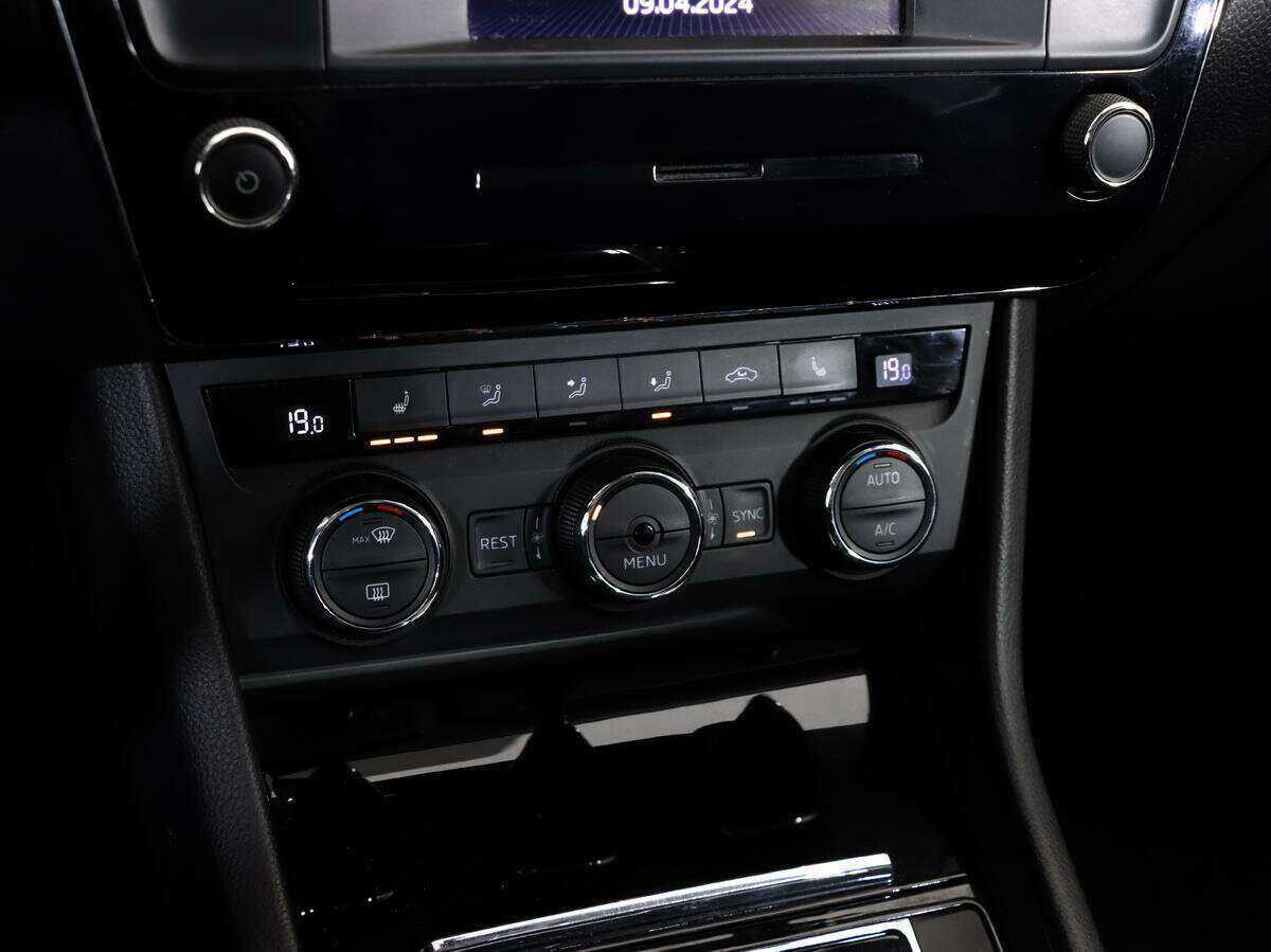 Шкода Суперб б/у, 2016, Роботизированная. Фото: #11