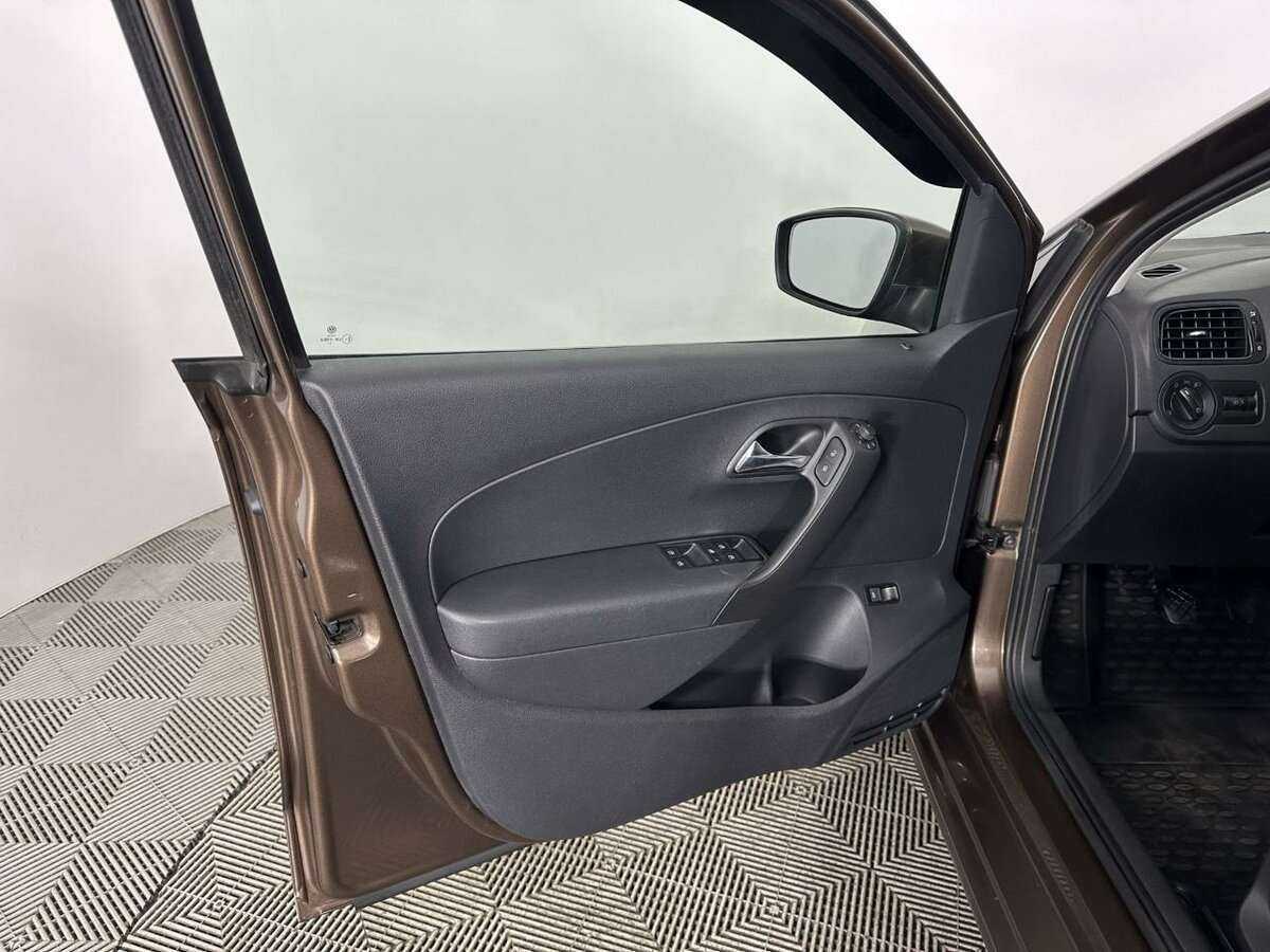 Фольксваген Поло б/у, 2016, Механическая. Фото: #7