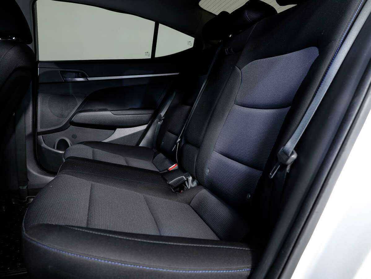 Хендай Елантра б/у, 2018, Механическая. Фото: #10