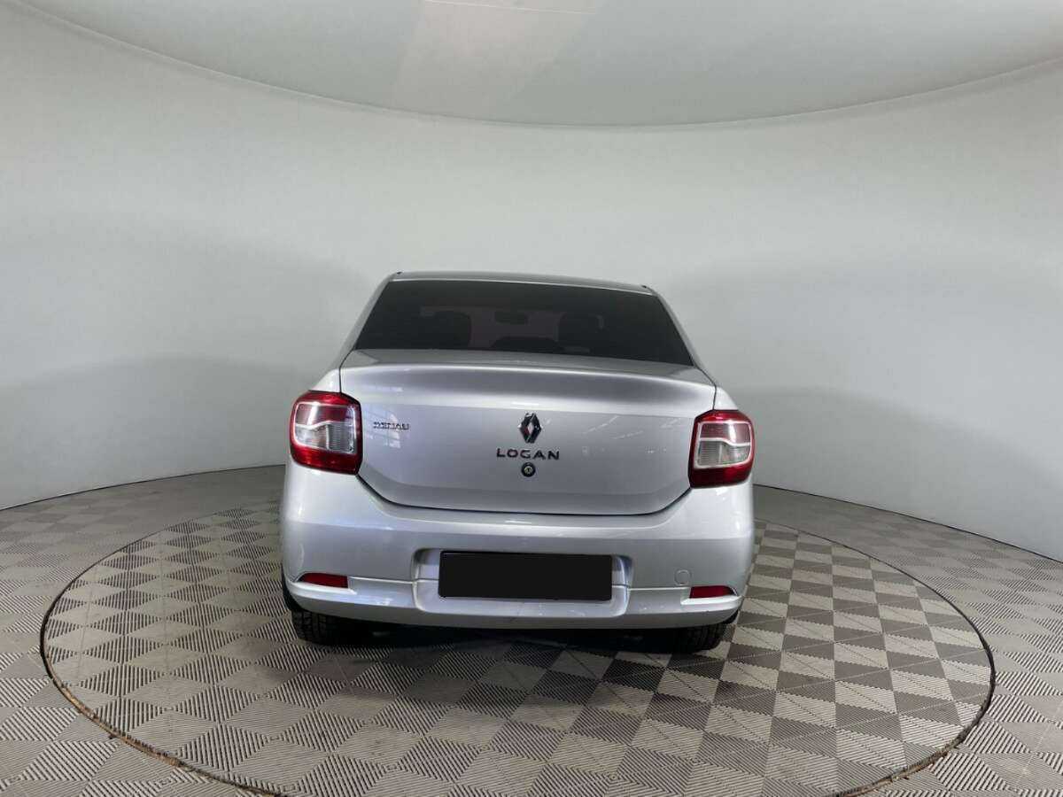 Рено Логан б/у, 2015, Автоматическая. Фото: #4