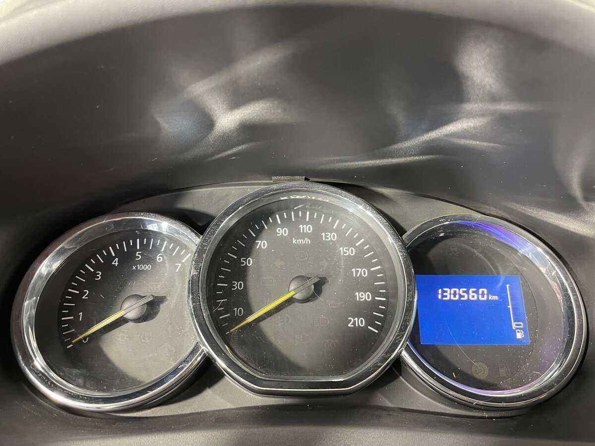 Рено Логан б/у, 2015, Автоматическая. Фото: #11