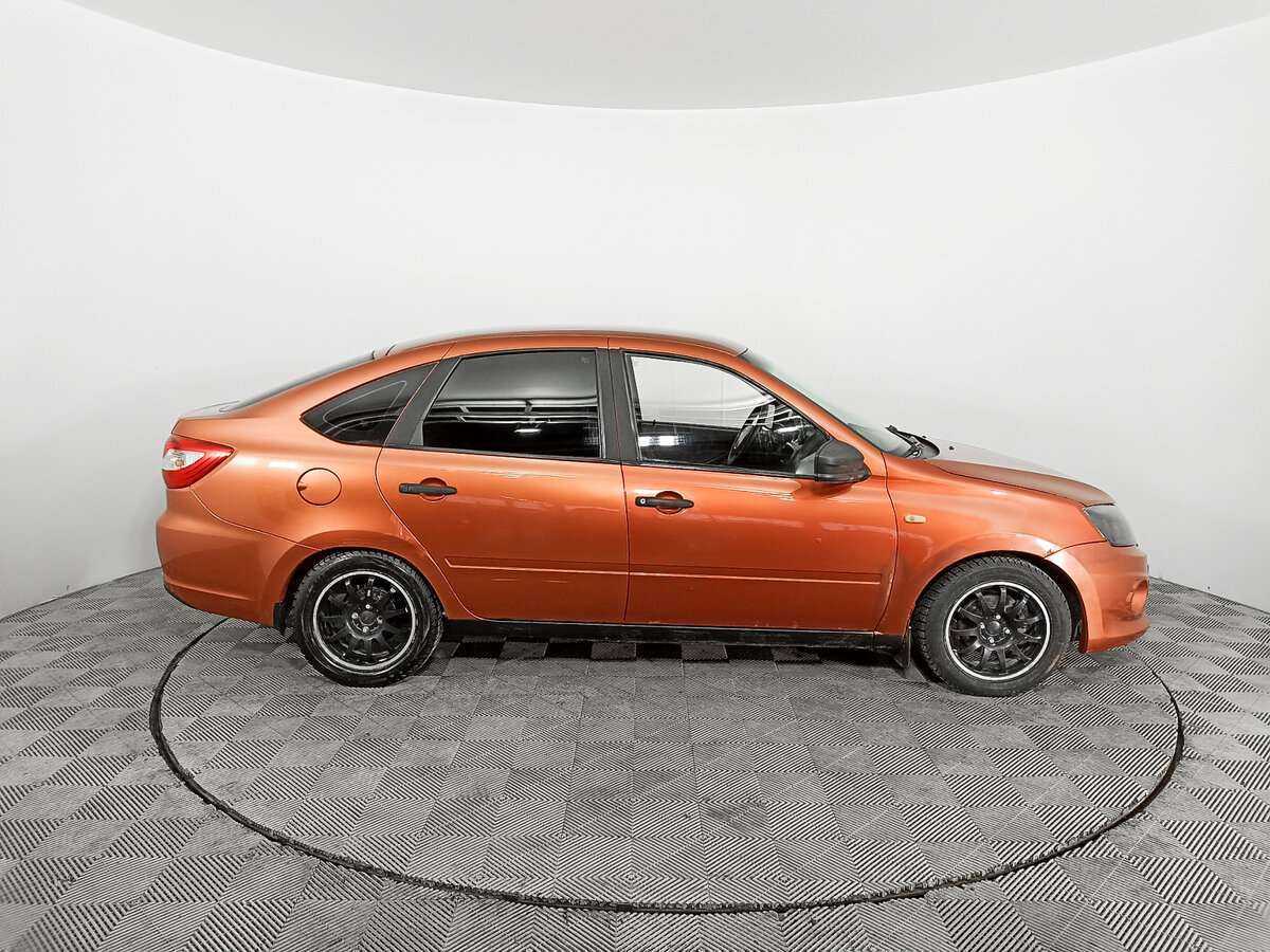 Лада (ВАЗ) Гранта б/у, 2015, Механическая. Фото: #3